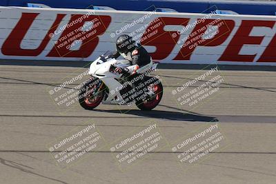 media/Aug-26-2022-Fastrack Riders (Fri) [[055e3b3c9d]]/level 2/Session 1 Start Finish/